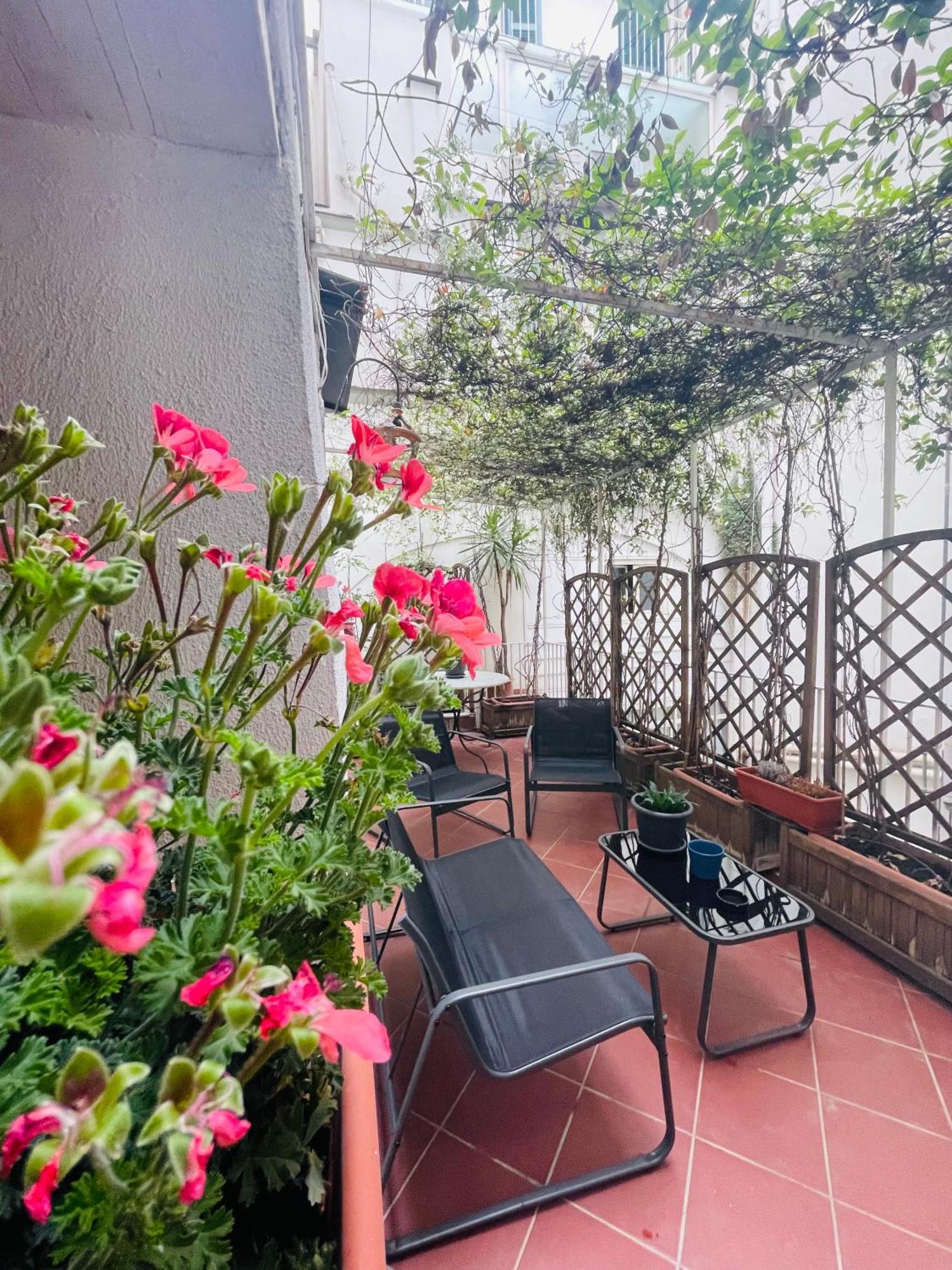 Re Gallo Luxury Apartment Plebiscito In Via Chiaia 那不勒斯 外观 照片